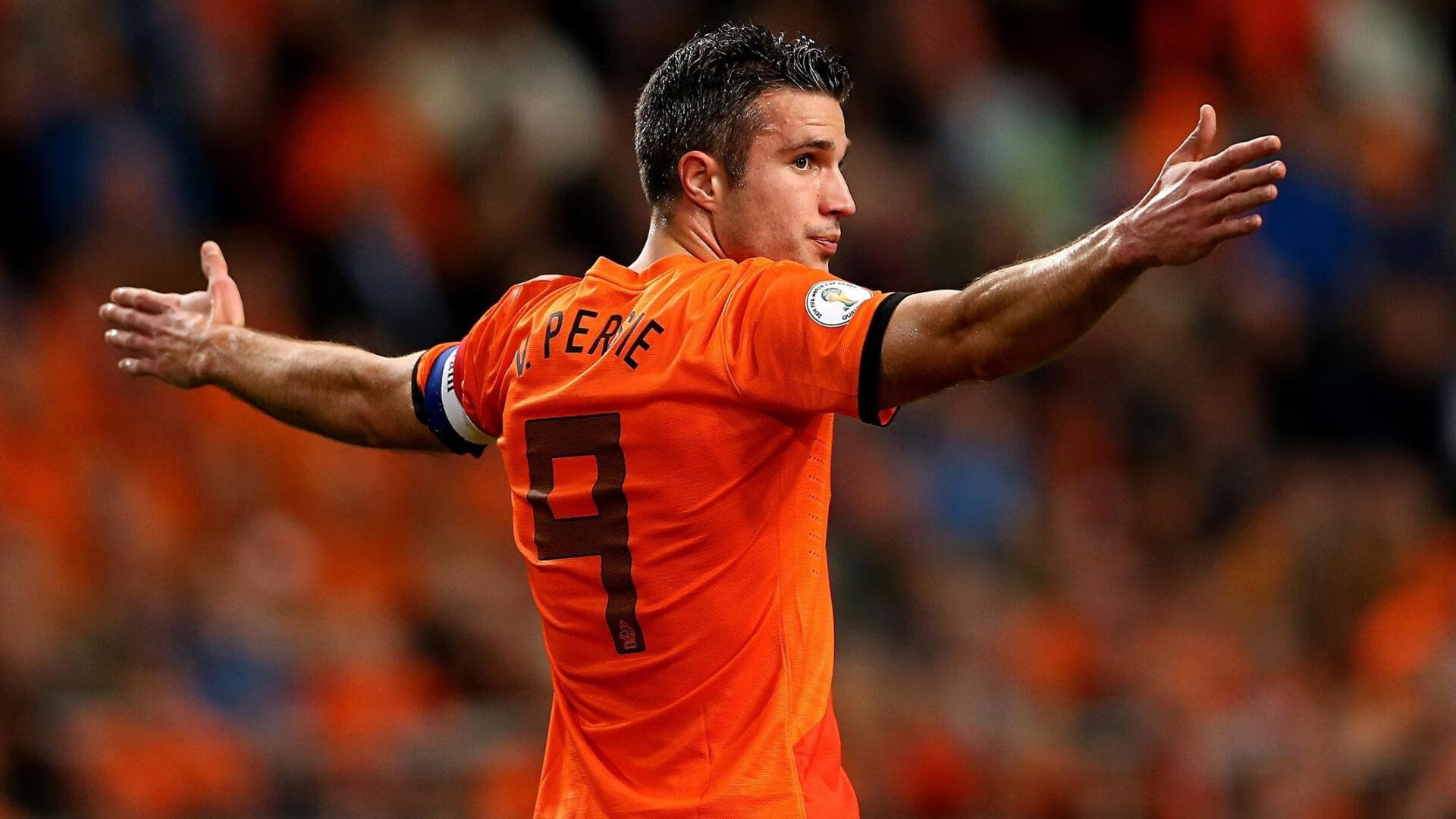 “未来赛车：新能源动力带来的速度革命”，未来能源汽车